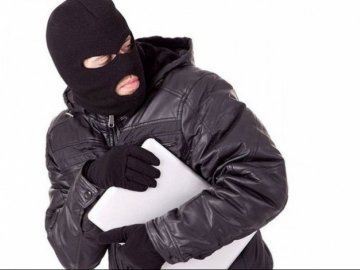 Чоловік обікрав молодіжний центр на Волині