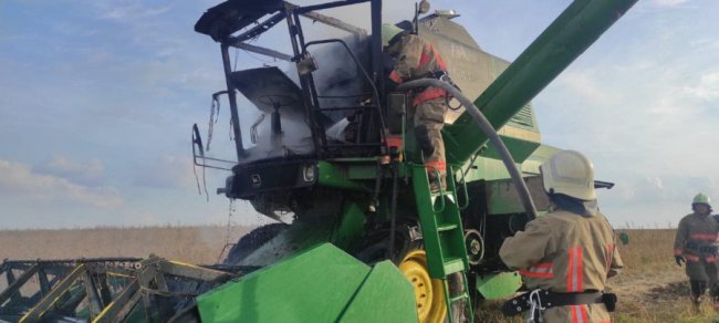 На Волині загорівся комбайн. ФОТО