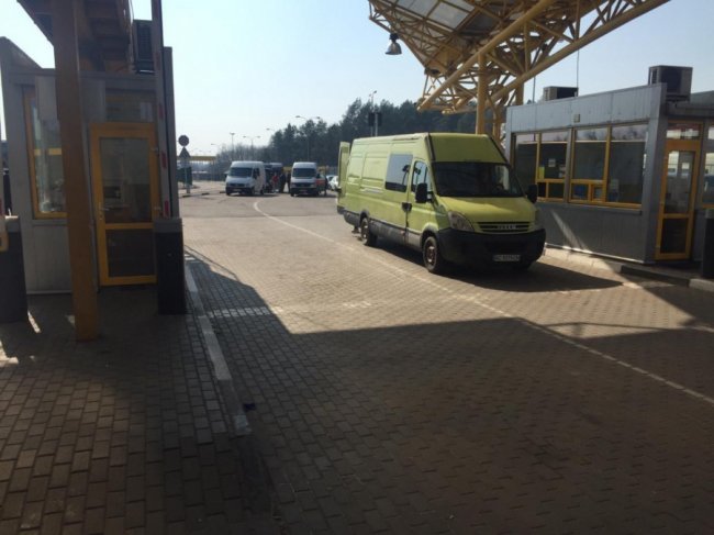 На перетині кордону «Дорогуськ-Ягодин» вже немає скупчень людей