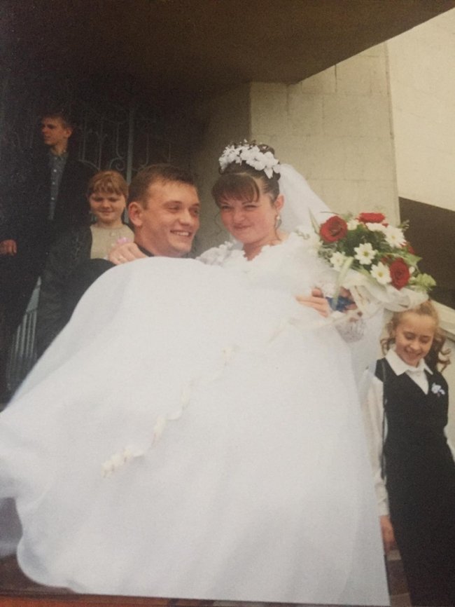  «Одружився з найчарівнішою»: священик з Волині зворушливо привітав дружину з річницею весілля