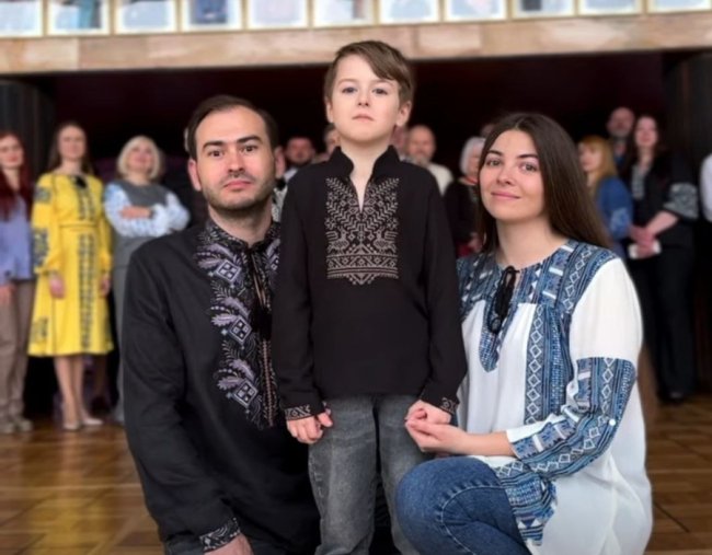 «Це наш прапор, тільки на полотні»: луцькі театрали зняли щемливе відео до Дня вишиванки