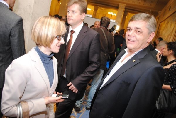 У кадр на фото Наталки Пахайчук, яку журналістка опублікувала  у Фейсбук, потрапив ще один волинянин - колишній заступник голови Волинської облдержадміністрації Віталій Максим’як