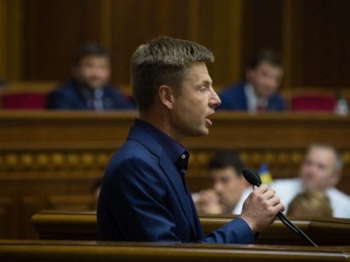 Нардеп Гончаренко заявив про виявлення «жучка» у своїй автівці