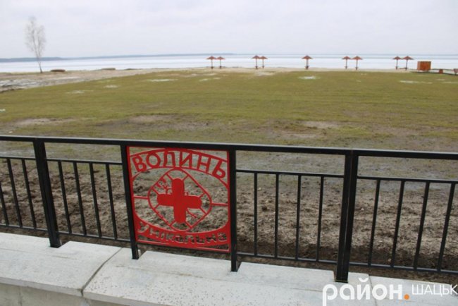 Показали, який вигляд має оновлена набережна Світязю. ФОТО