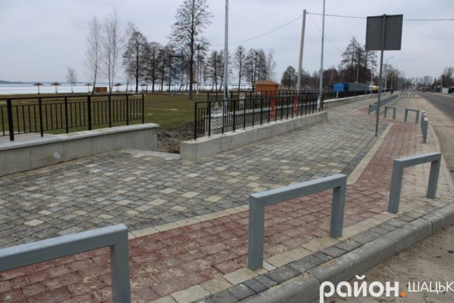 Показали, який вигляд має оновлена набережна Світязю. ФОТО