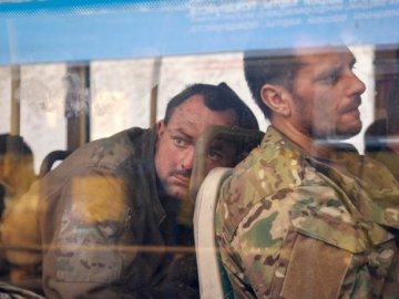 Зеленський розповів, кого Україна залучає до процесу обміну захисників Маріуполя