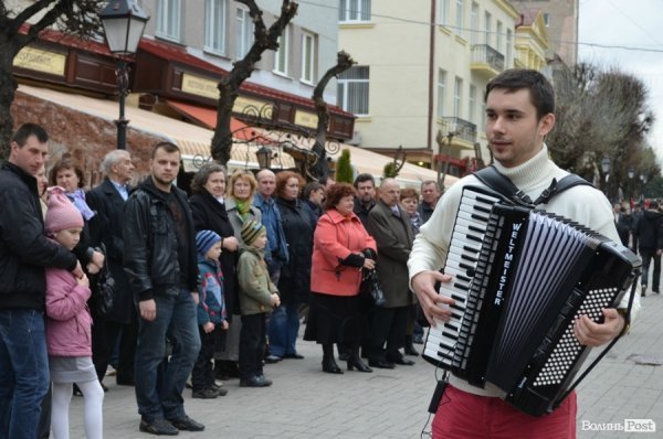 У центрі Луцька – Великодні розваги