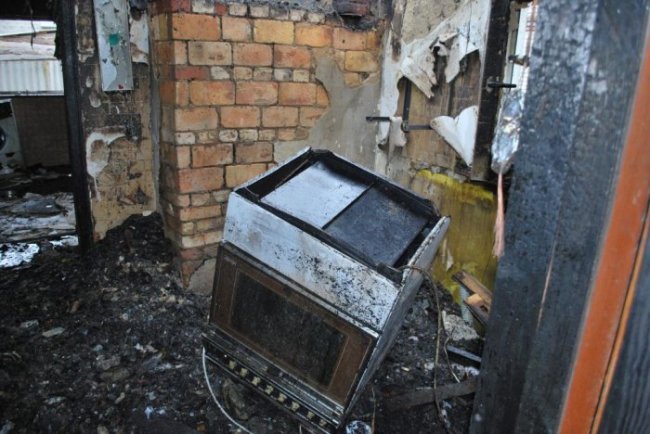 У луцької виховательки вщент згорів куплений в кредит будинок. ФОТО