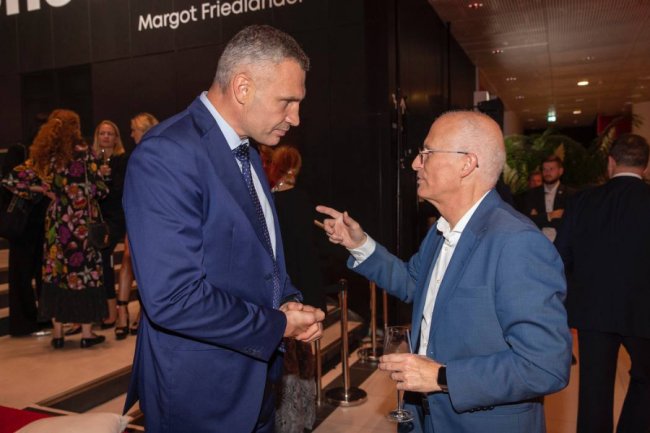 Кличко зустрівся з Олафом Шольцем – говорив про далекобійну зброю для України та посилення санкцій проти росії  