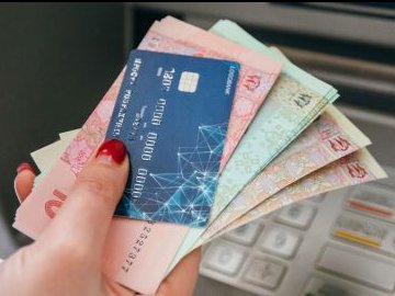 Кредитна картка чи кредит готівкою: що вибрати