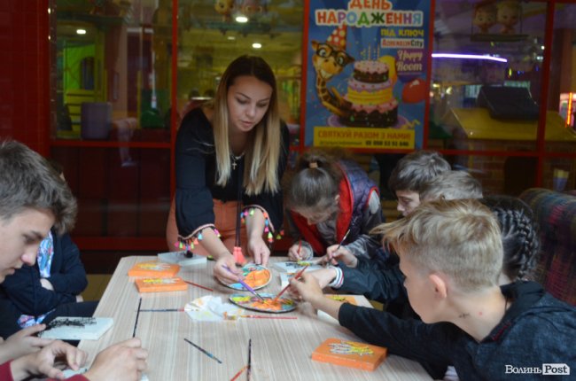 Живе спілкування і сміх – як терапія позитивом: для дітей працівників «Кромберга» влаштували свято. ФОТО 
