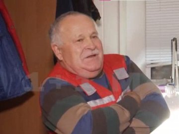 Попри обстріли та небезпеку, волинянин працює водієм «швидкої» у Херсоні