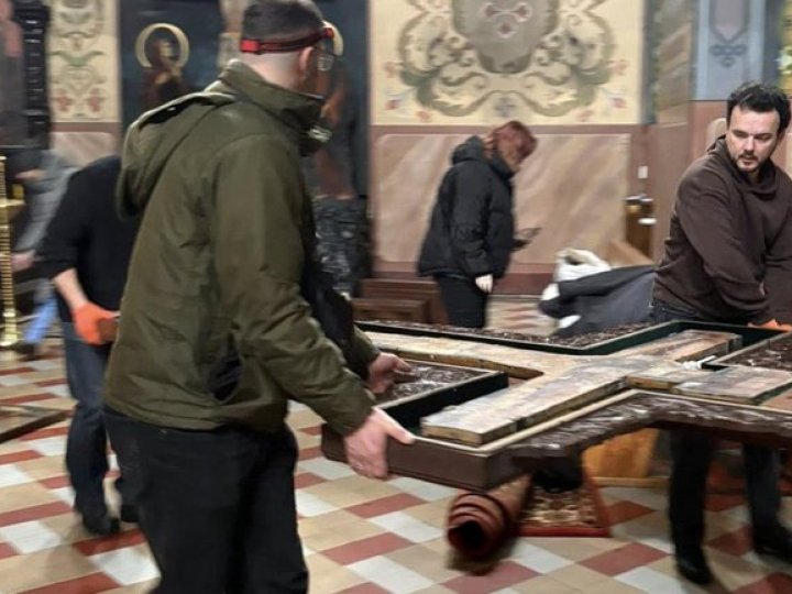 В Успенському соборі Володимира реставратори врятували унікальне «Розп’яття» XV століття