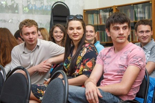 У Луцьку декламували вірші мовою жестів. ФОТО