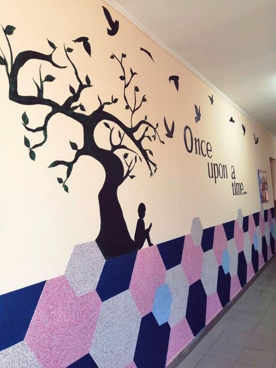 Креативили для дітей: під Луцьком батьки і вчителі прикрасили школу і дитсадок. ФОТО