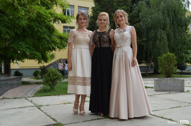 «Ви наша надія»: у луцькому педколеджі – випускний. ФОТО