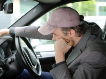 У Раді пропонують довічно позбавляти водіїв прав