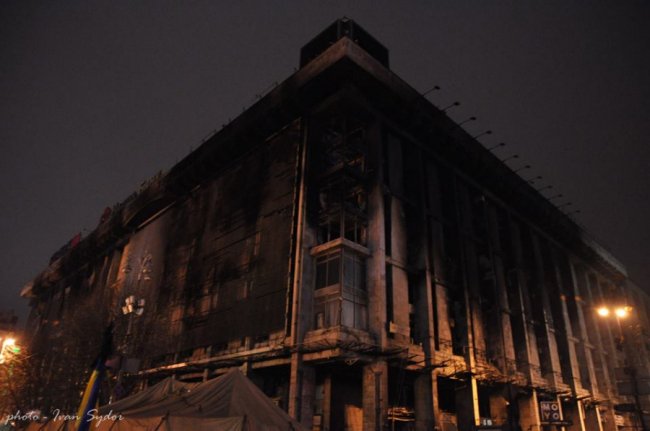 Церква, медики, тіла: священик з Волині показав трагічні кадри з протистояння на Майдані 5-річної давності