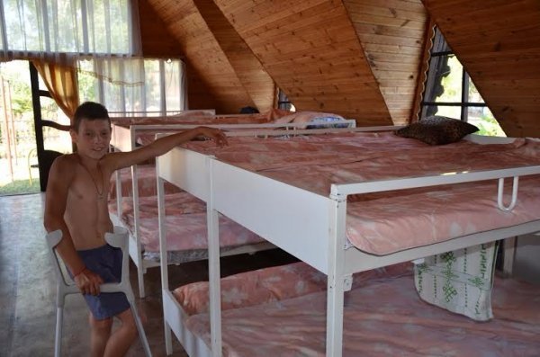 Волинський нардеп відправив дітей у табір. ФОТО