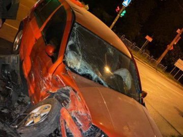 У Луцьку п'яний водій скоїв аварію. ФОТО