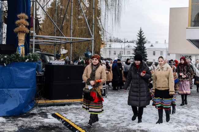 У центрі Луцька – різдвяний фестиваль. ФОТОРЕПОРТАЖ