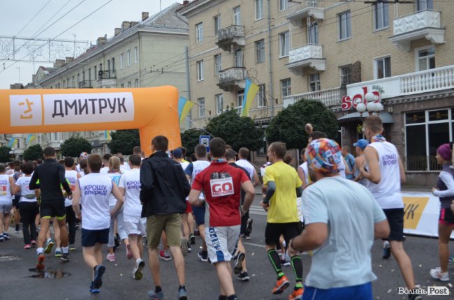 Море позитиву, блискучі результати та командна підтримка: «КроШу» взяв участь у «Luchesk Half Marathon». ФОТО*