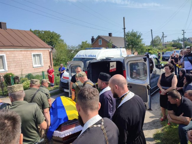 На Волині попрощалися із Героєм Вадимом Бельським. ФОТО
