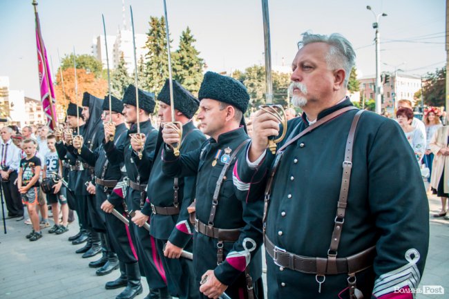 У Луцьку вшанували пам'ять загиблих воїнів АТО. ФОТО