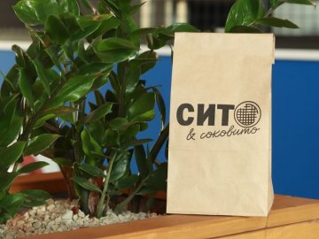 На фудкорті у «Промені» можна купити натуральні пельмені у форматі «з собою»*