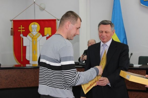 Луцькі комунальники святкують професійне свято. ФОТО