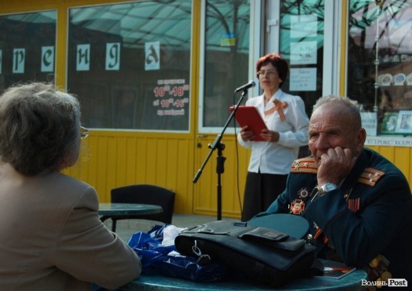 Вогнем і піротехнікою Луцьк відсалютував Перемозі