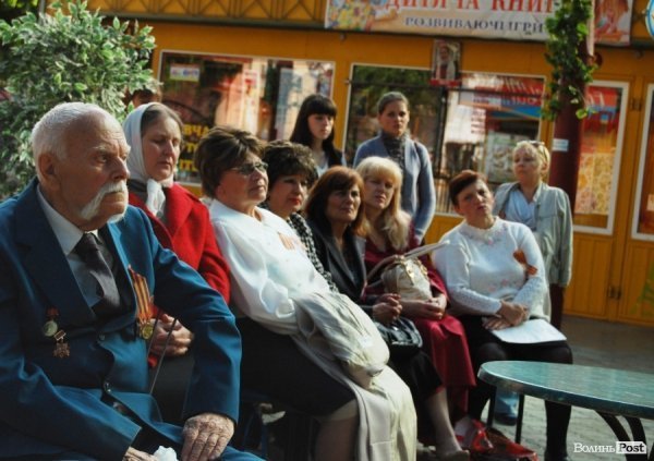 Вогнем і піротехнікою Луцьк відсалютував Перемозі