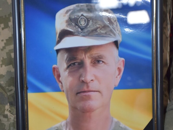 Луцька громада попрощалася з воїном Юрієм Кошулинським