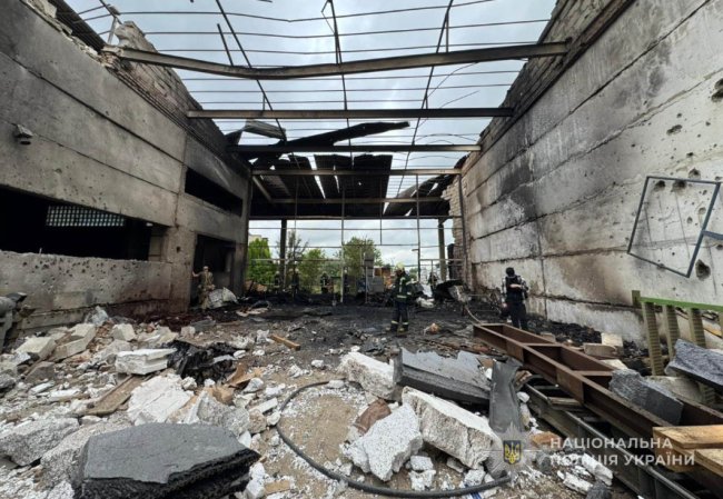 У Луцьку поліцейські працюють на місцях обстрілу. ФОТО