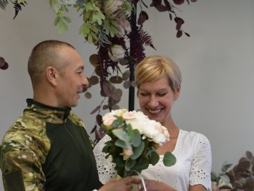 У Луцьку поєднали свої долі військовий Роман та його кохана Таїсія. ФОТО