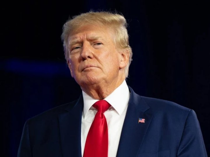 Трамп заявив, що Україні краще швидко сісти за стіл переговорів з РФ