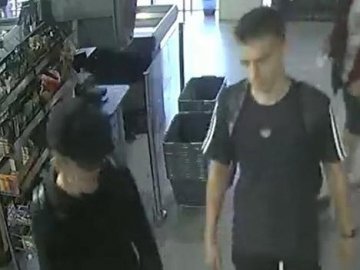 У Луцьку поліція просить впізнати злодіїв, які підозрюються у крадіжках