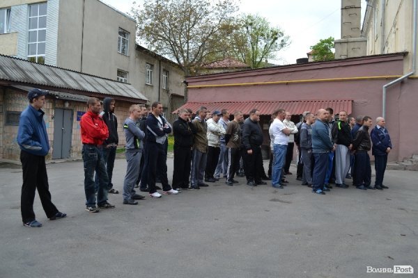 У Луцьку вітали ветеранів АТО, які лікуються у військовому госпіталі. ФОТО