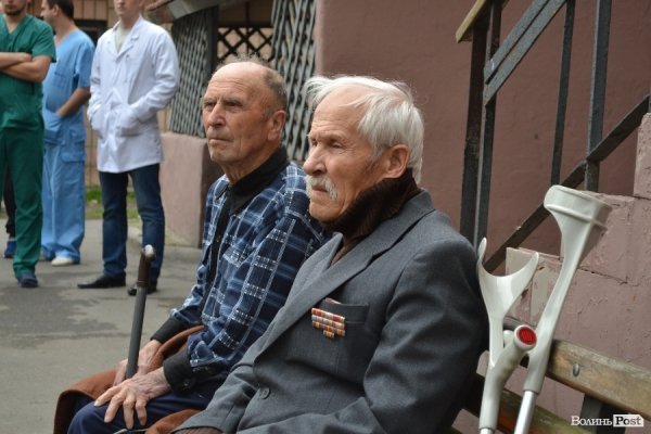 У Луцьку вітали ветеранів АТО, які лікуються у військовому госпіталі. ФОТО