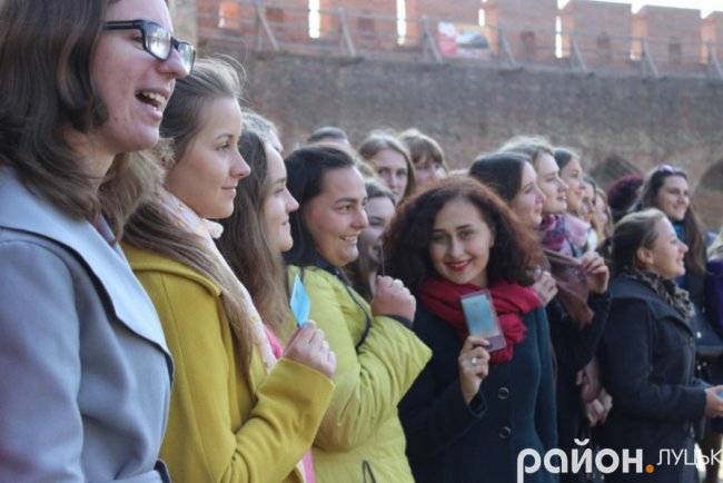 Як першокурсникам у Луцькому замку вручали студквитки 