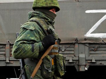 Російські окупанти змушені ховати своїх загиблих солдат за власний рахунок