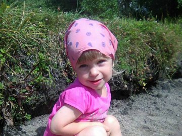 Для 2-річної дівчинки з Волині збирають кошти на термінове лікування