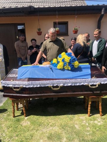 На Волині провели в останню дорогу Героя Дмитра Софронова