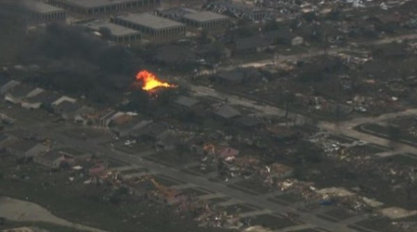 Торнадо майже зруйнував місто у США. ФОТО. ВІДЕО