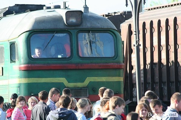 У Луцьку попрощалися з потягом Ковель - Чернівці. ФОТО