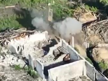 У самісінький бліндаж: волинські тероборонівці показали, як нищать окупантів дронами. ВІДЕО