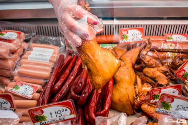 Смачні подарунки та знижки: міні-маркет «УгринівМолоко» відсвяткував дворіччя. ФОТО*