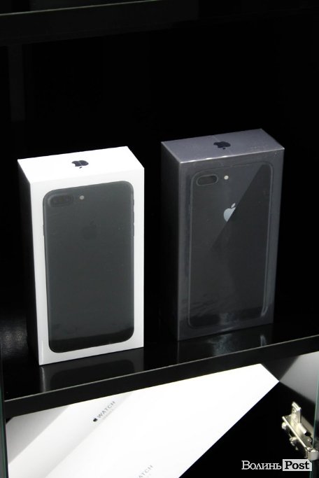 Надійно, сучасно, якісно: у Луцьку відкрили магазин продукції Apple*. ФОТО