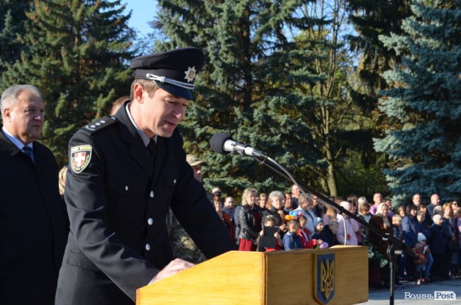 Майбутні правоохоронці: у Луцьку посвятили в ліцеїсти 75 юнаків та дівчат. ФОТО