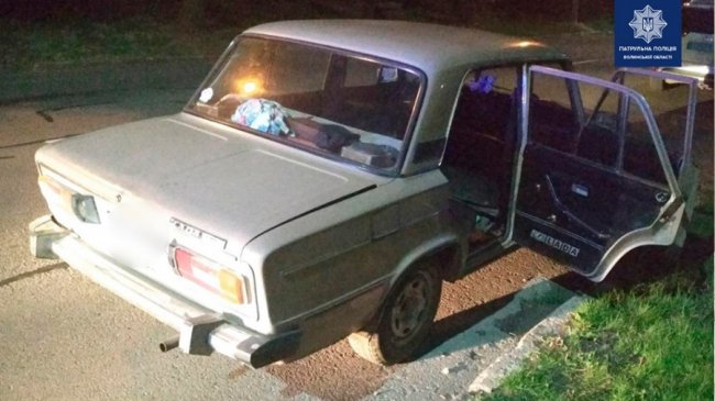 Луцькі патрульні відмовились від двох тисяч гривень хабара. ФОТО. ВІДЕО